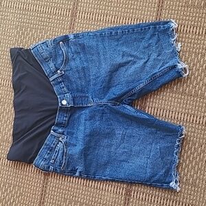 GAP Maternity stretch denim cut off Bermuda shorts